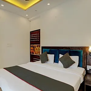 4* Hotel Aerotech Near Delhi Airport